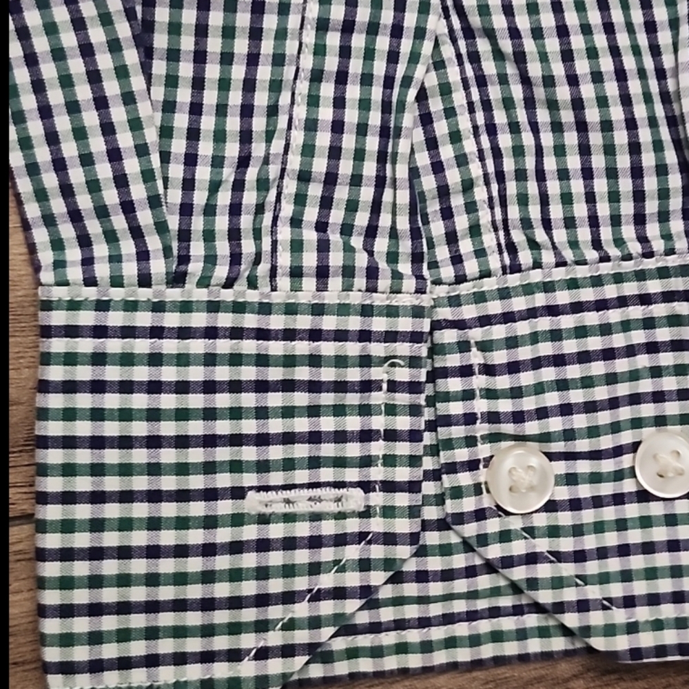 SOLD/ NOT AVAILABLE Tommy Hilfiger Men button casual, black, green - Picture 5 of 8